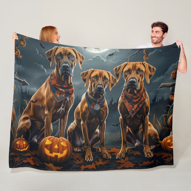 Couverture Polaire Halloween Rhodesian Ridgeback Éffrayant (En situation)