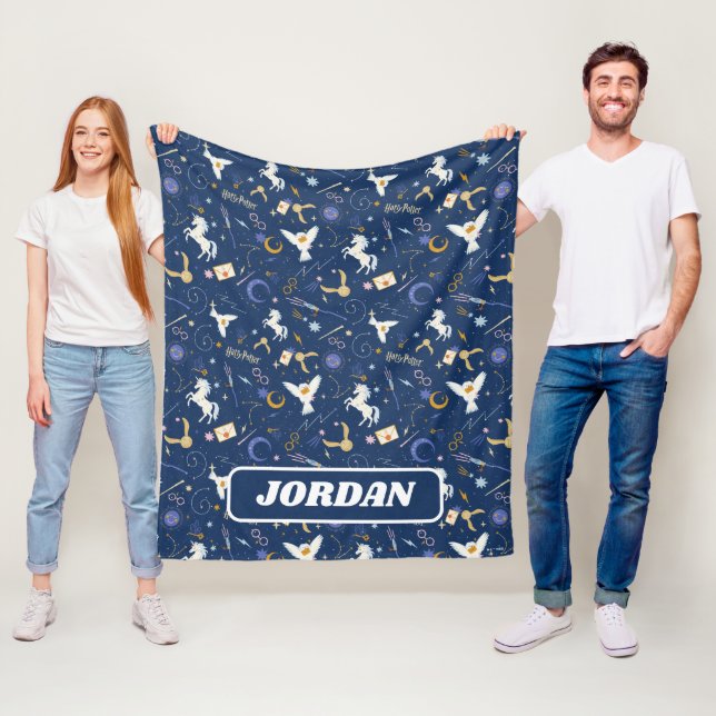 Couverture Polaire HARRY POTTER™ Motif Icone Solstice d'Été (En situation)