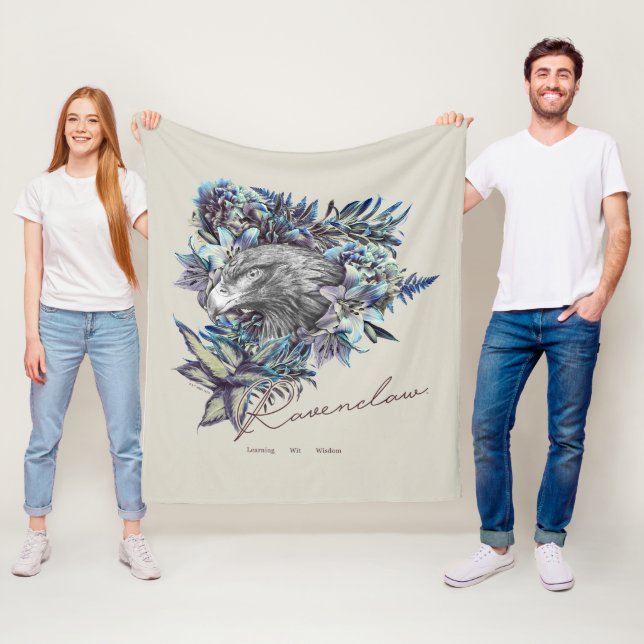 Couverture Polaire HARRY POTTER™ RAVENCLAW™ Floral Graphisme (En situation)