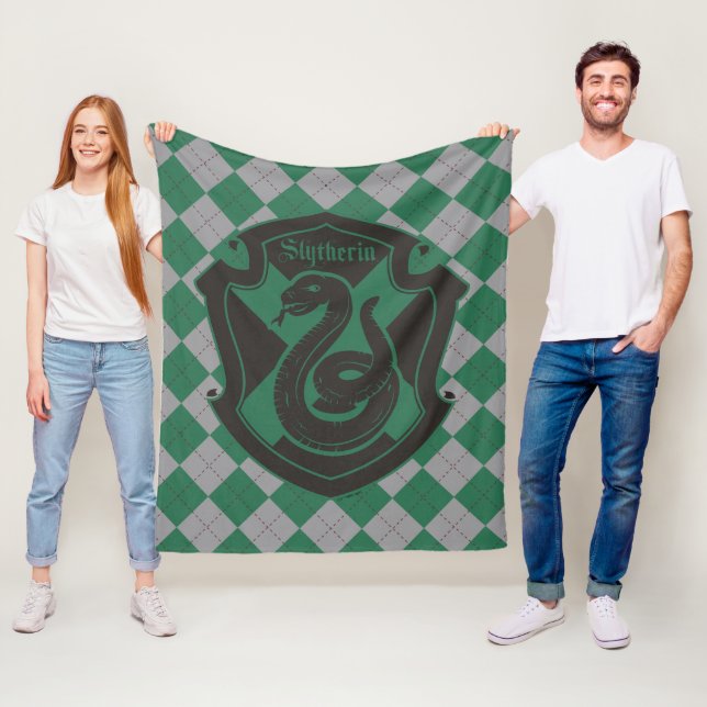 Couverture Polaire Harry Potter | Slytherin House Pride Crest (En situation)