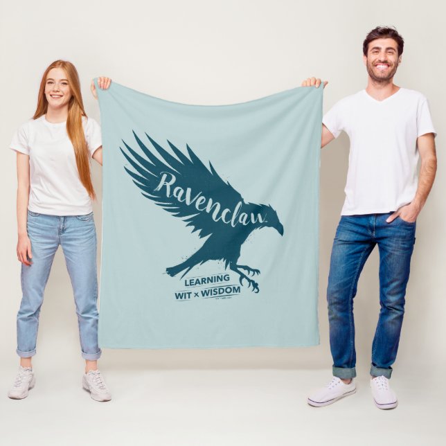 Couverture Polaire Harry Potter | Typographie Silhouette RAVENCLAW™ (En situation)
