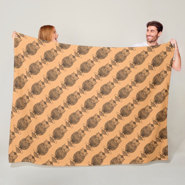 Couverture Polaire Hibou (orange) - Plaid Sherpa (En situation)