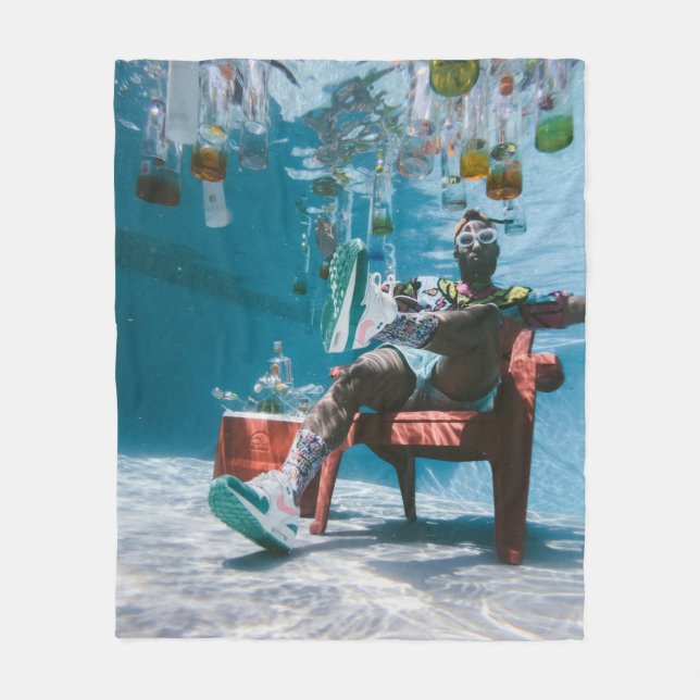 Couverture Polaire Homme assis sur une chaise sous l'eau avec botte f (Devant)