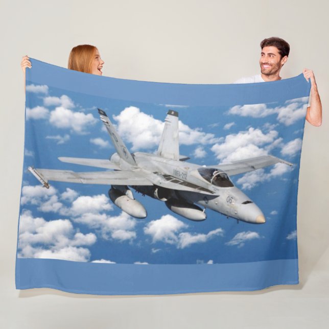 COUVERTURE POLAIRE HORNET FA-15 (En situation)