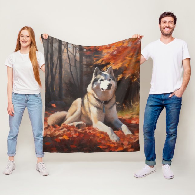 Couverture Polaire Husky Sibérien dans les feuilles d'automne qui tom (En situation)