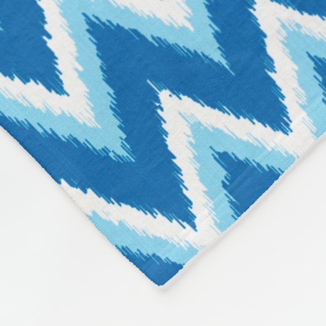 Couverture Polaire Ikat Chevron Stripes - Cobalt, Sky Blue et White (Coin)