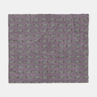 Couverture Polaire Iris noir sur une tapisserie d'époque