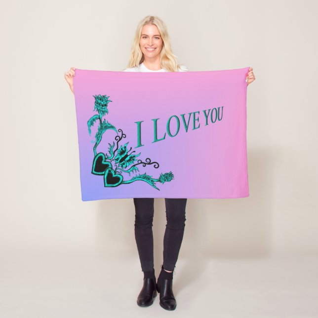Couverture Polaire Je t'aime, Coeur avec Fleur et Papillon (En situation)