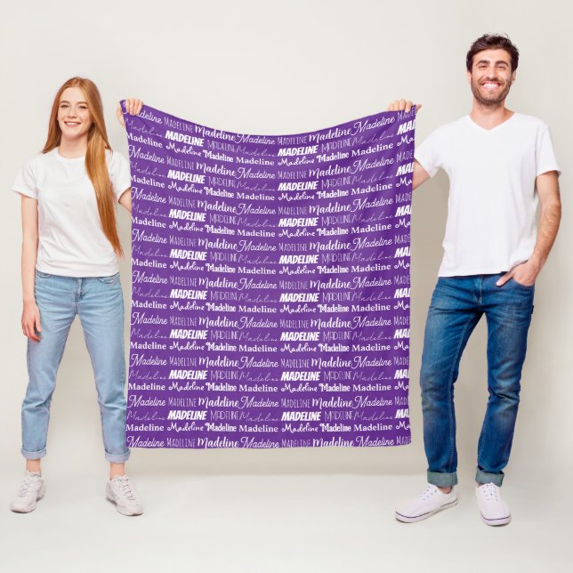 Couverture Polaire Joli Collage de Nom Personnalisable Violet (En situation)