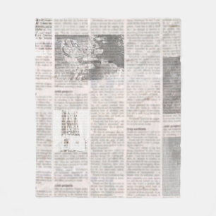 Couverture Polaire Journal avec vieux texte illisible. Grunge vintage