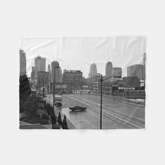 Couverture Polaire Kansas City Urban Skyline, photo noir et blanc (Devant (Horizontal))