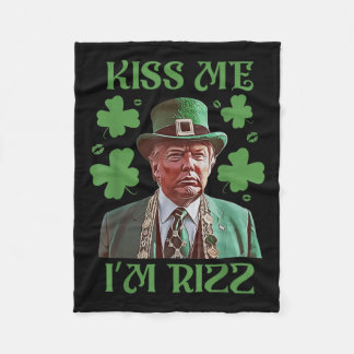 Couverture Polaire Kiss Me Im Rizz Funny Trump Jour de la Saint Patri