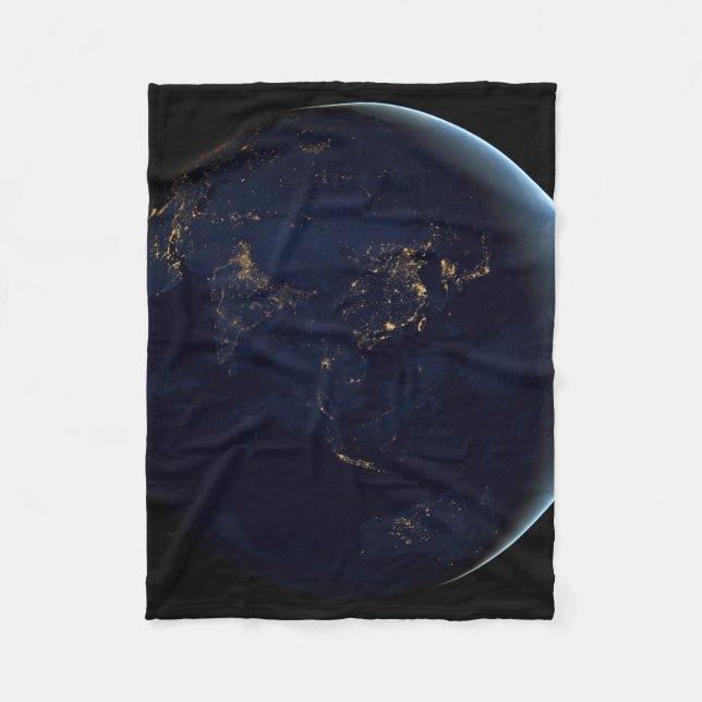 Couverture Polaire La Terre s'illumine la nuit en Asie et en Australi (Devant)