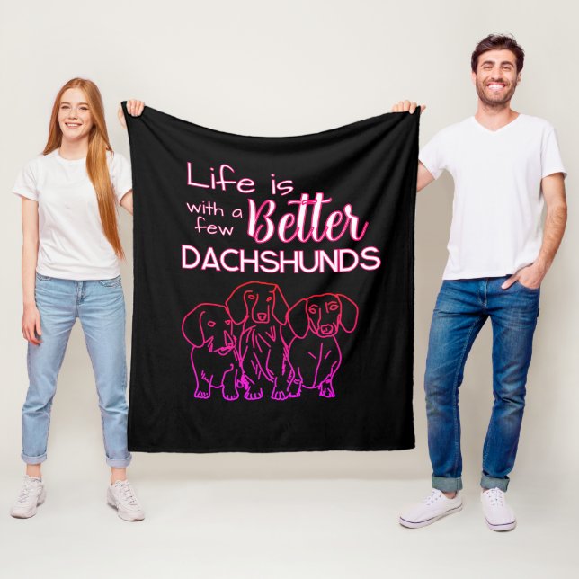 Couverture Polaire La vie est meilleure avec Dachshunds néon rose doo (En situation)