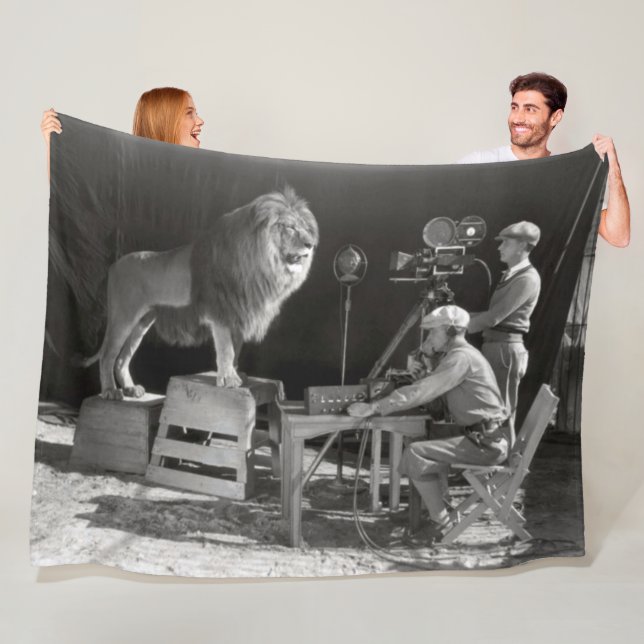 COUVERTURE POLAIRE LEO LE LION (En situation)