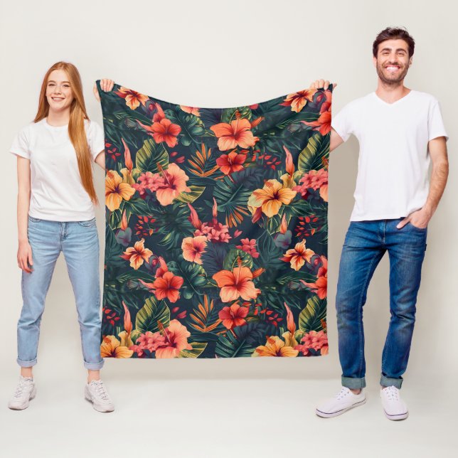 Couverture Polaire Les Fleurs D'Hibiscus, Un Modèle Floral Tropical (En situation)