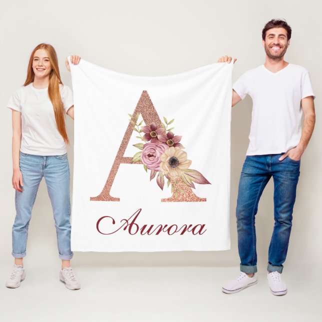 Couverture Polaire Lettre A Floral Rose Gold Monogram Nursery (En situation)