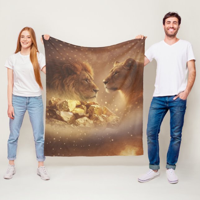 Couverture Polaire Lion & Lionne Gold Glow — Plaid en molleton (En situation)