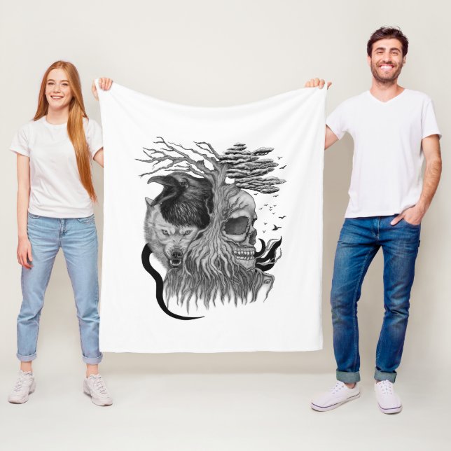 Couverture Polaire Loup et corbeau avec crâne (En situation)