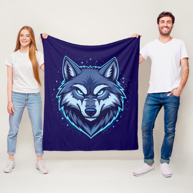 Couverture Polaire Loup Féroce – Symbole de Force et de Liberté (En situation)