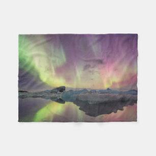 Couverture Polaire Lumières d'aurore boréale reflétées dans la lagune