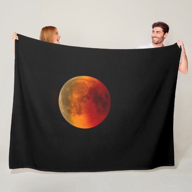 COUVERTURE POLAIRE LUNE SANGUINE (En situation)