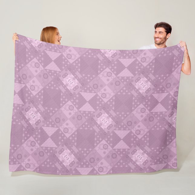 Couverture Polaire magnifique patchwork lilas traditionnel (En situation)