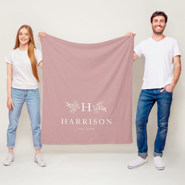 Couverture Polaire Manchette rustique monogramme rose rousse rose nou (En situation)