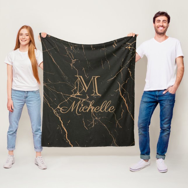 Couverture Polaire Marbre noir et d'or (En situation)