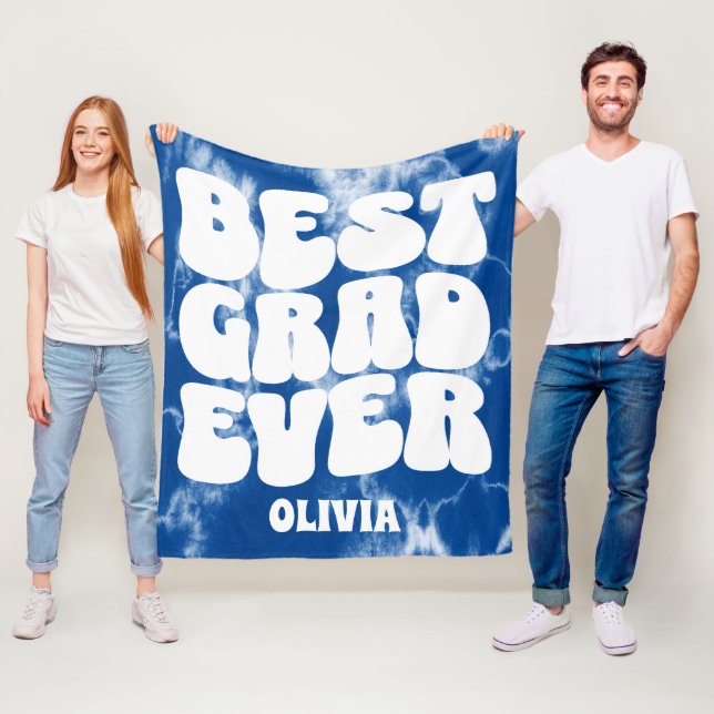 Couverture Polaire Meilleur Grad Ever Blue Tie Dye Graduation (En situation)