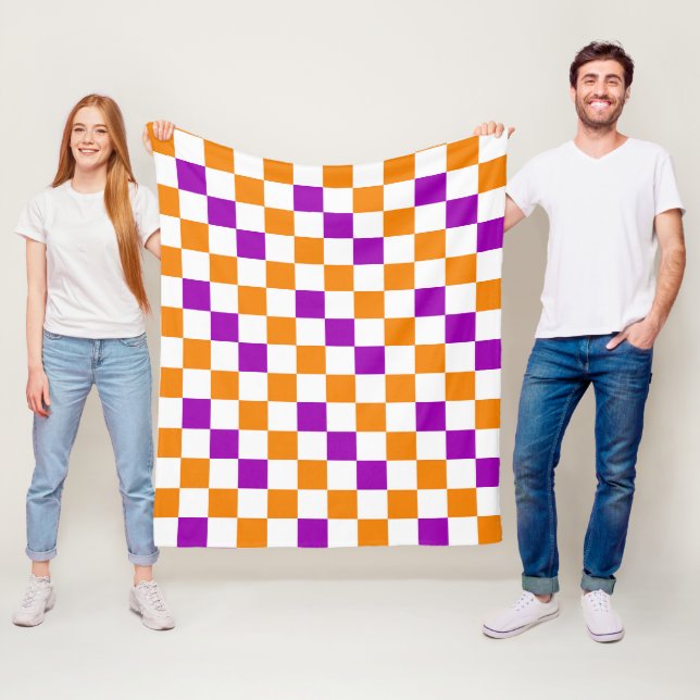 Couverture Polaire Modèle à carreaux orange blanc et violet  (En situation)