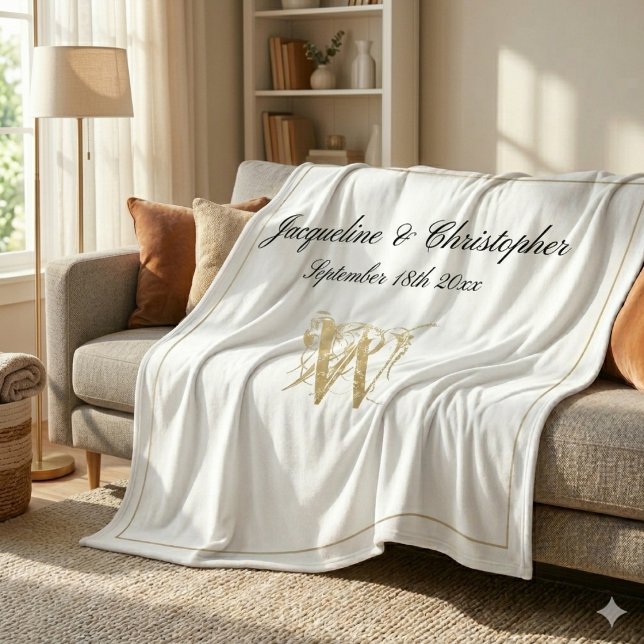 Couverture Polaire Modern Chic Custom Newlywed Keepsake Monogram (Elegant gold monogram with black names and gold border against a gorgeous white fleece blanket.)