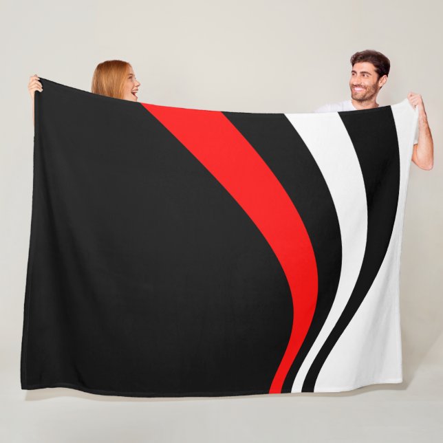 Couverture Polaire Moderne et branché rayé rouge noir et blanc (En situation)