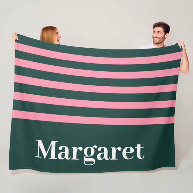 Couverture Polaire Moderne vert & rose  monogramme blanc nom (En situation)