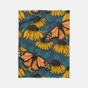 Couverture Polaire Monarch butterfly on yellow coneflowers