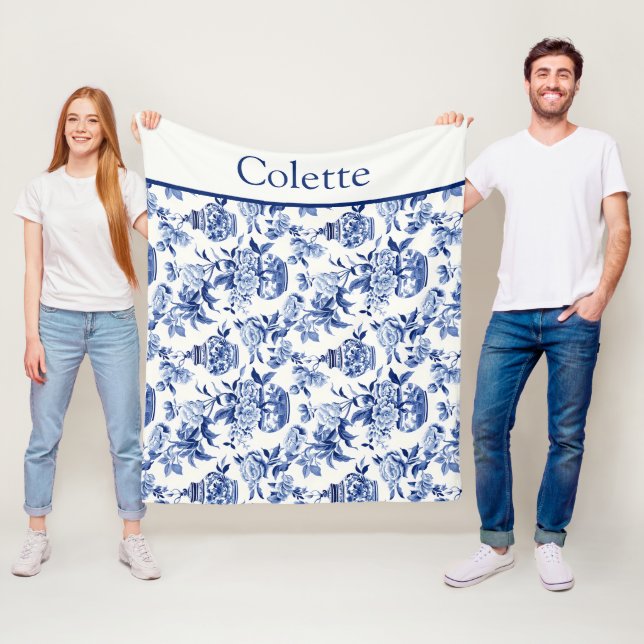 Couverture Polaire Monogramme chinoiserie bleue  (En situation)