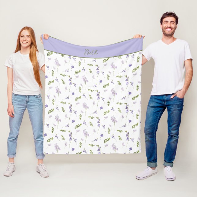 Couverture Polaire Monogramme de fleur sauvage aquarelle bleue et vio (En situation)