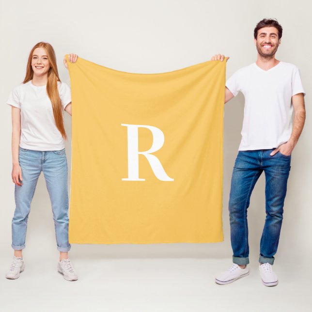 Couverture Polaire Monogramme minimal Jaune moderne (En situation)