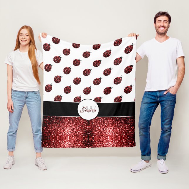 Couverture Polaire Monogramme rouge foncé coccinelle faux parties sci (En situation)