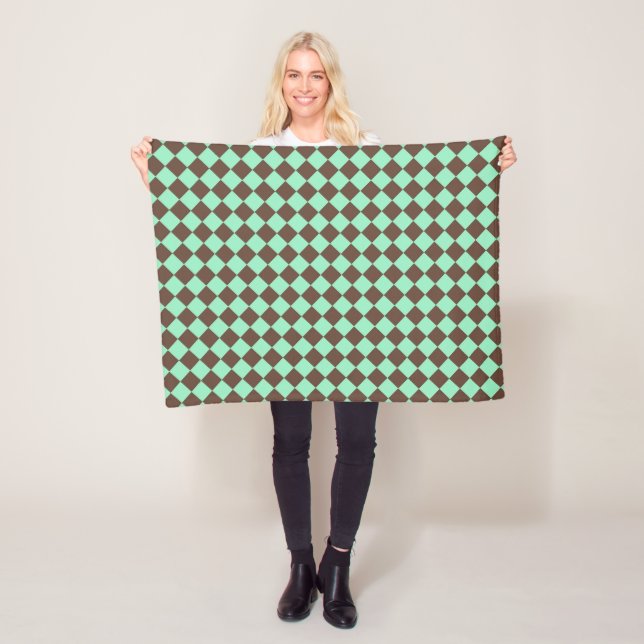 Couverture Polaire Motif à carreaux diamant vert marron (En situation)