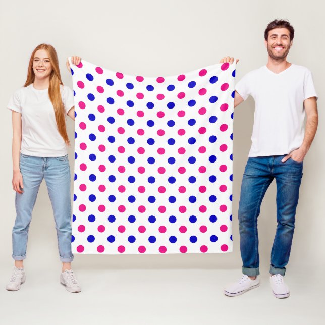 Couverture Polaire Motif à pois blanc rose bleu (En situation)