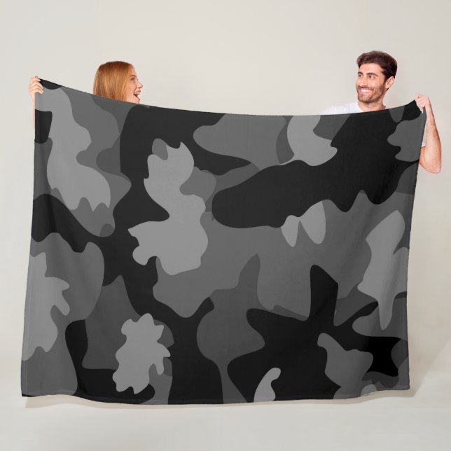 Couverture Polaire Motif caméscope noir gris (En situation)