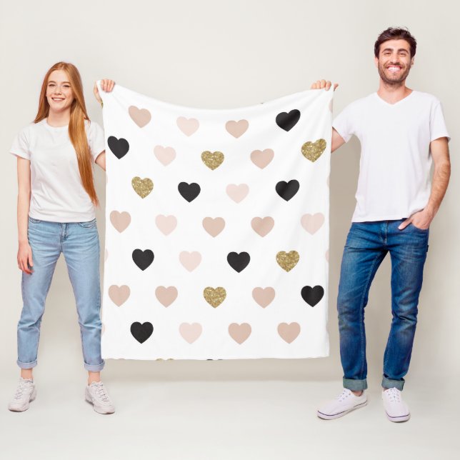 Couverture Polaire Motif Cœurs 31 (En situation)