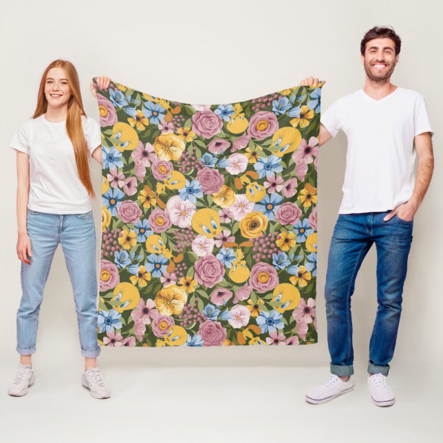 Couverture Polaire Motif de broderie florale TWEETY™ (En situation)