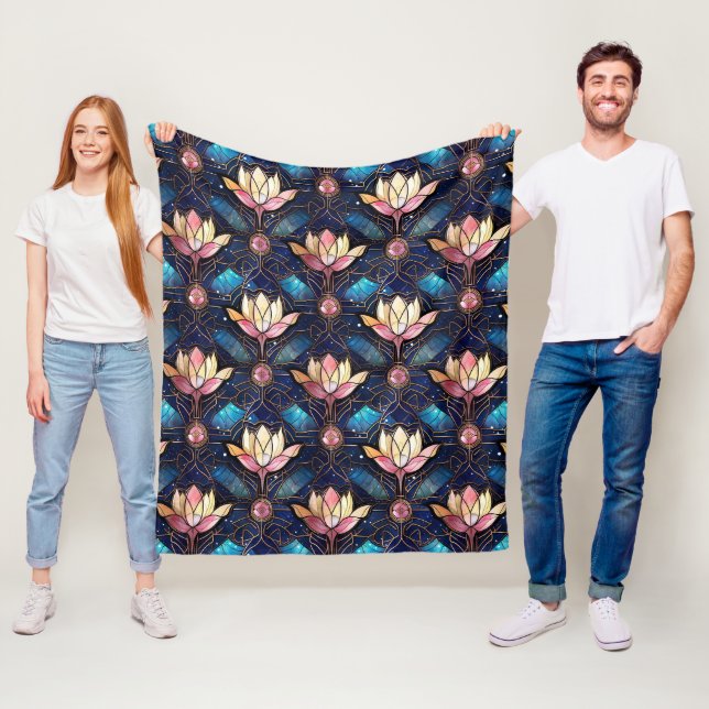 Couverture Polaire Motif de faux vitrail élégant de lotus rose (En situation)