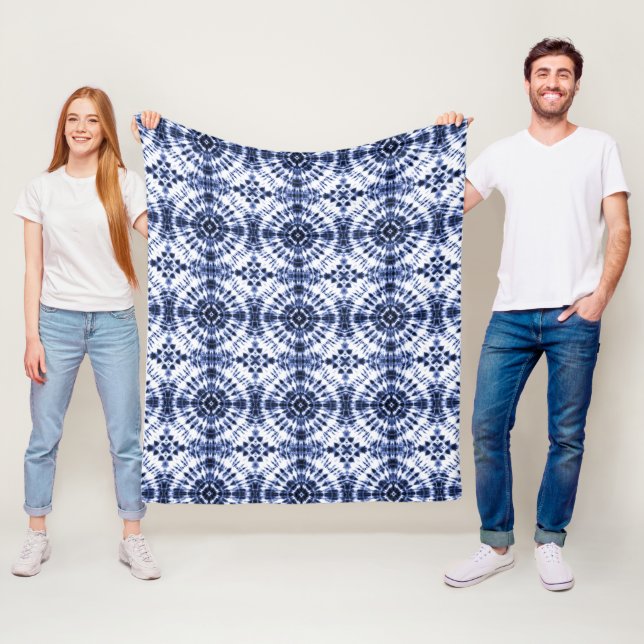 Couverture Polaire Motif de teinture bleu foncé (En situation)