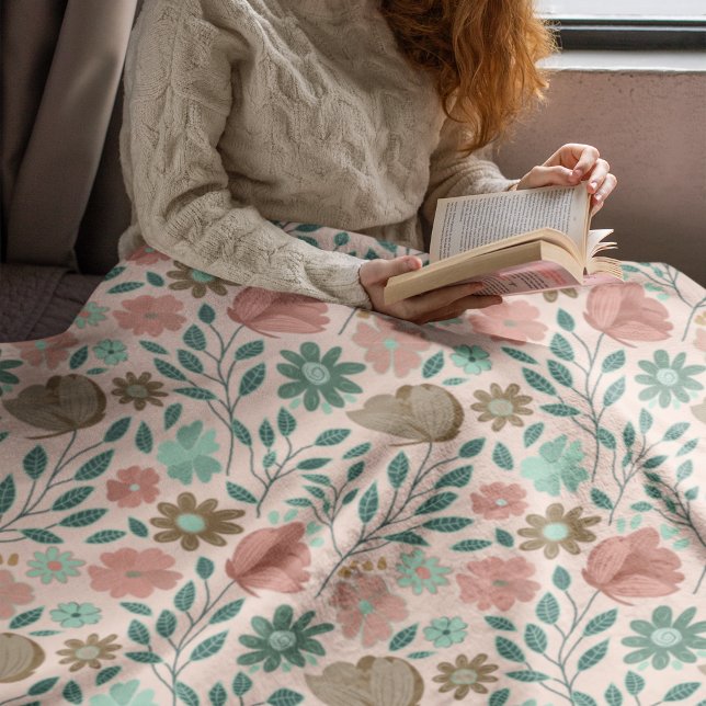 Couverture Polaire Motif floral boho vert rose brun (Warm and cosy colors and design for inside or outdoors. )