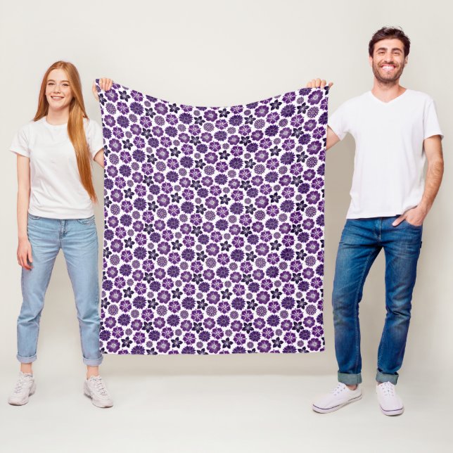 Couverture Polaire Motif floral violet élégant (En situation)