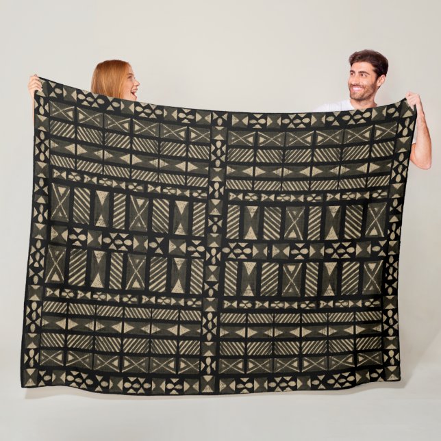 Couverture Polaire Motif Hawaiian Tapa (En situation)