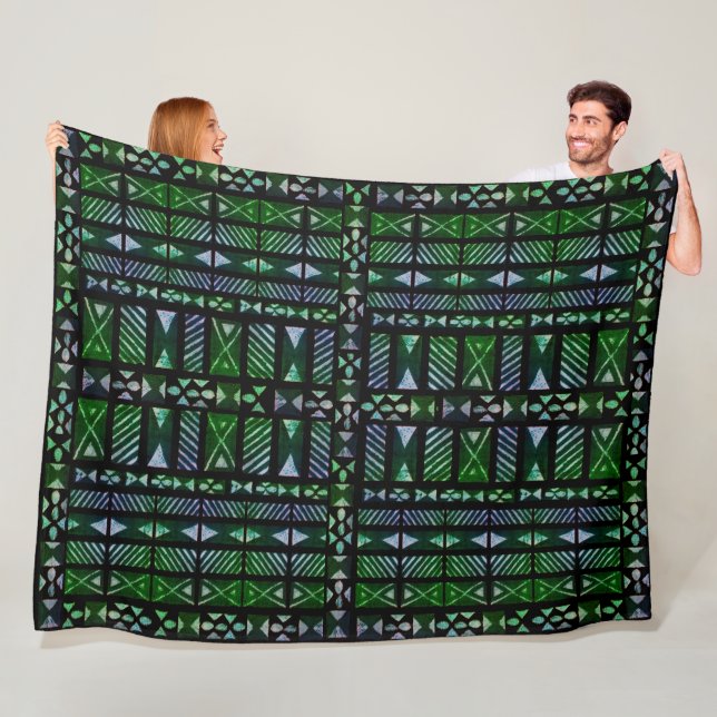Couverture Polaire Motif Hawaiian Tapa (En situation)